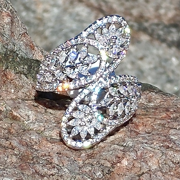 Women's ring - Picture 2 of 8